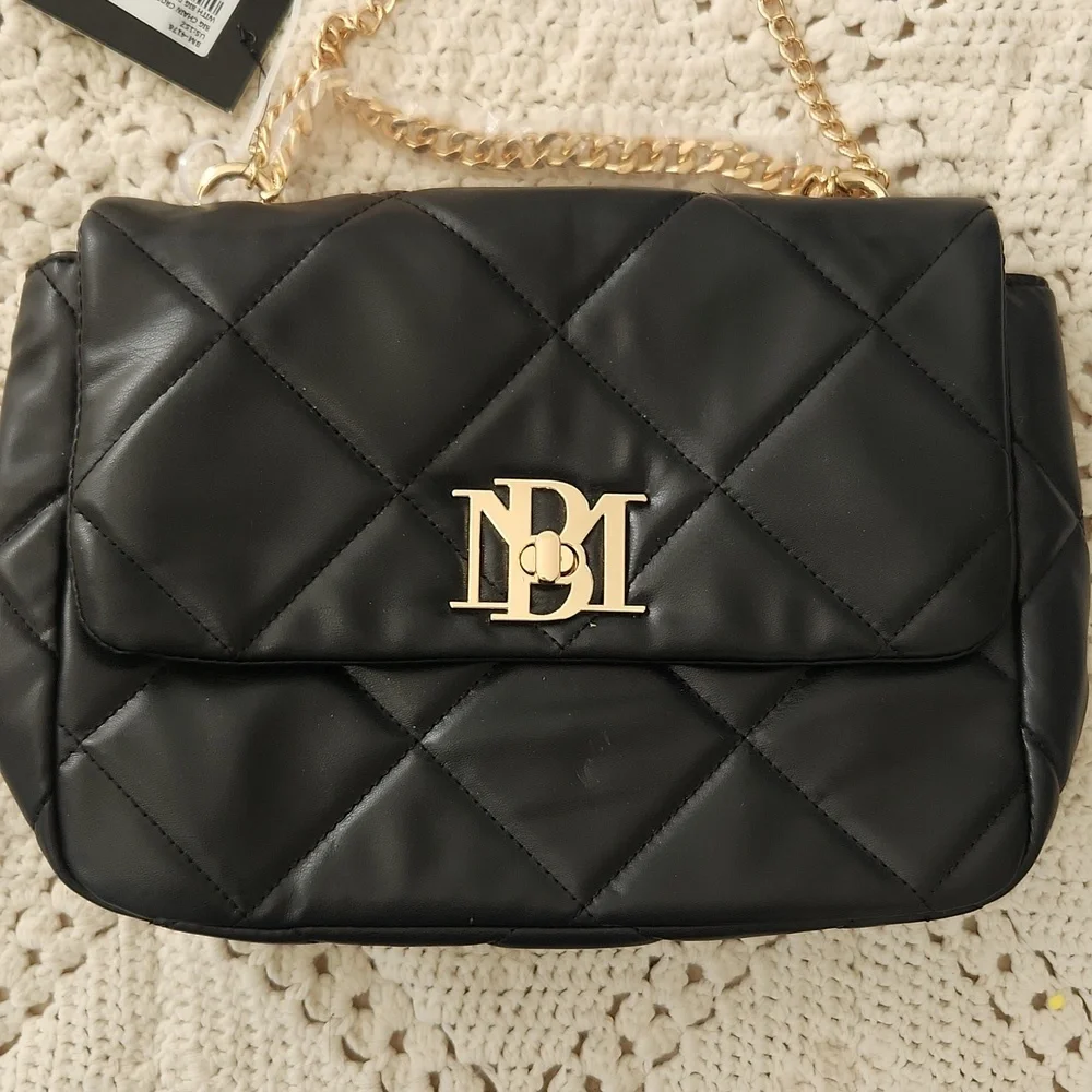 Badgley Mischka Black Quilted Crossbody with Gold Chain - Picture 3 of 9
